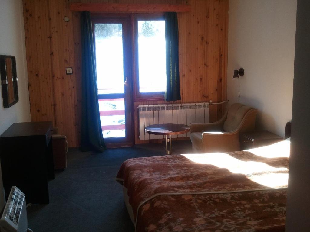 Kris Guesthouse Stoykite Luaran gambar